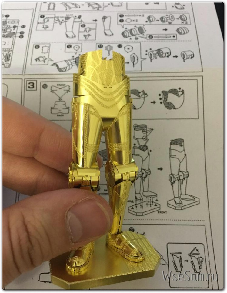 Металлический паззл - &quot;Золотая&quot; модель C-3PO из вселенной &quot;Звездных Войн&quot;.